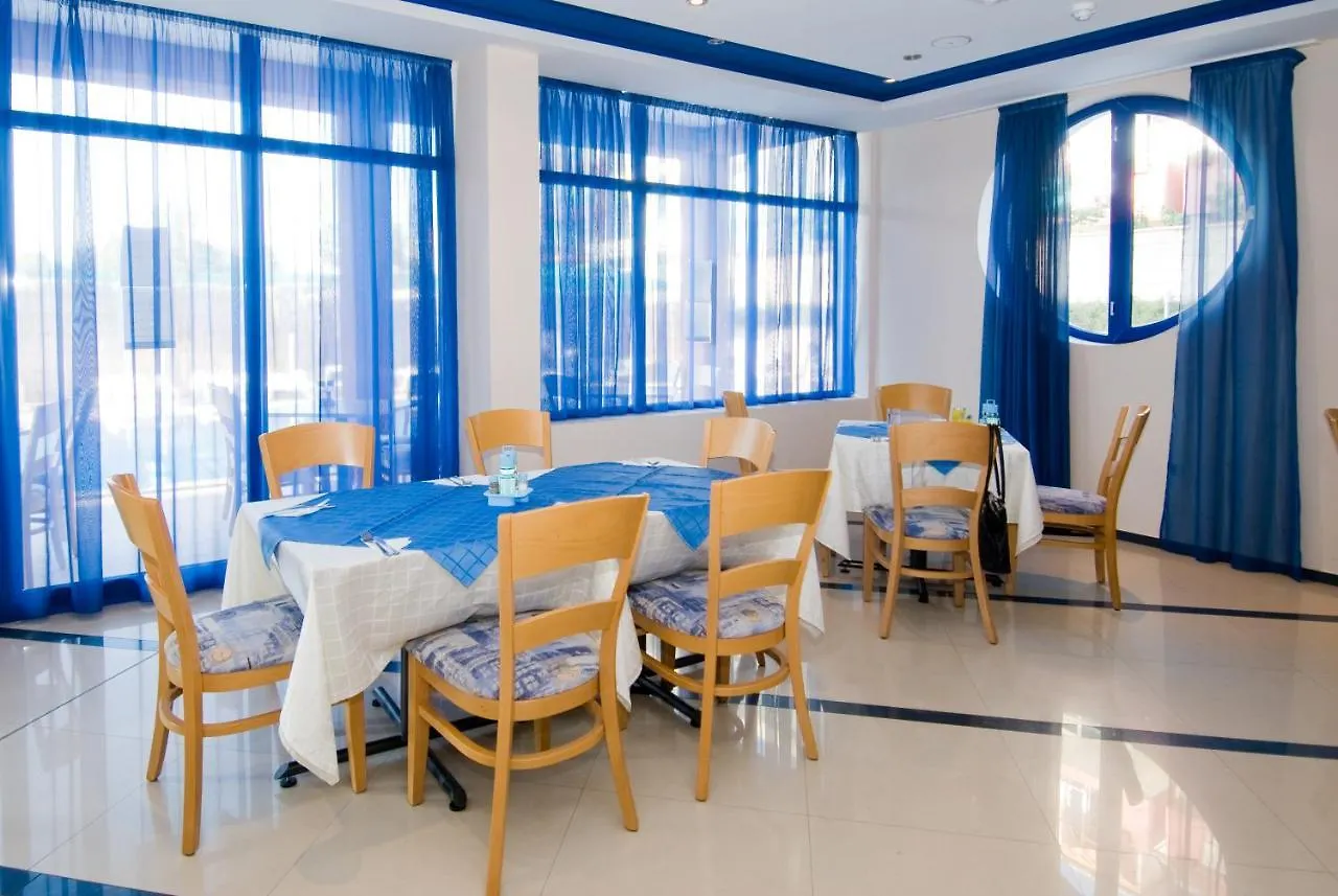 Hotel Nadia Primorsko 3*,